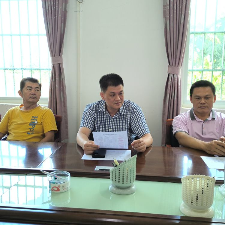 市环发公司深入结对帮扶村召开帮扶产业发展专题会(图3)