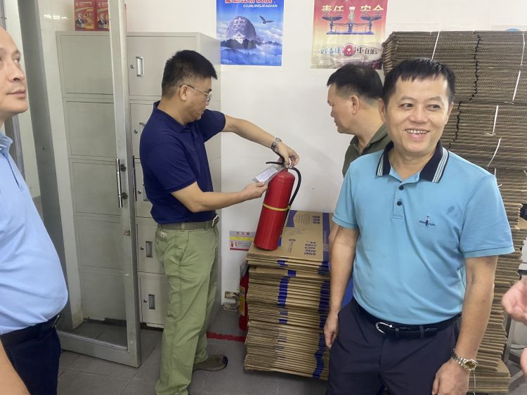 市环发公司开展中秋国庆节前安全生产大检查(图3)