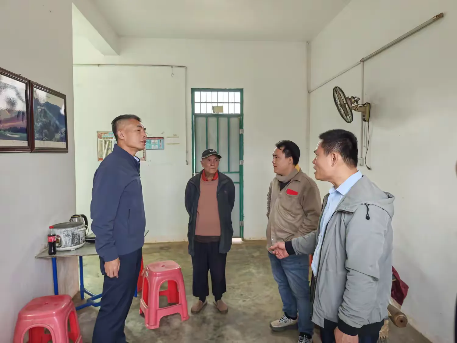 迎新春 送温暖——市环发公司深入青云村开展元旦春节期间走访慰问送温暖活动(图7)