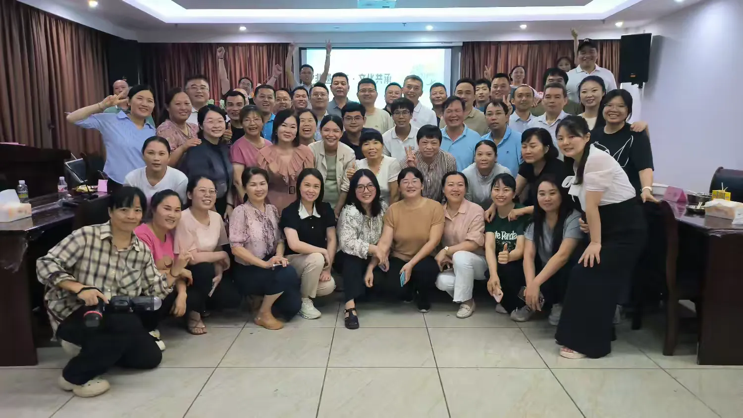 非遗端午·文化共承——市环发公司开展“我们的节日·端午”主题党日活动