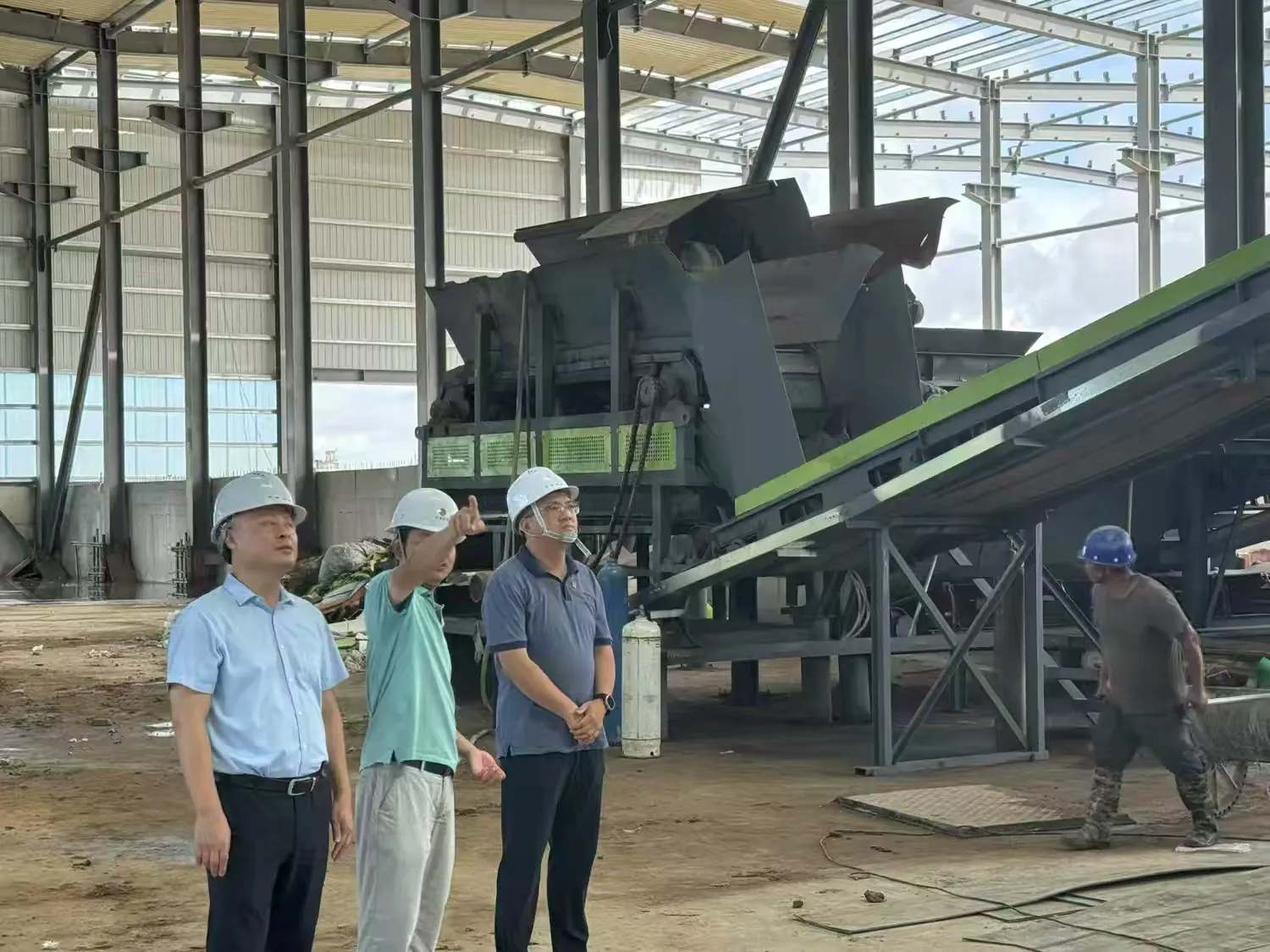 龙华区建筑垃圾资源化利用厂实现功能性投产(图1)